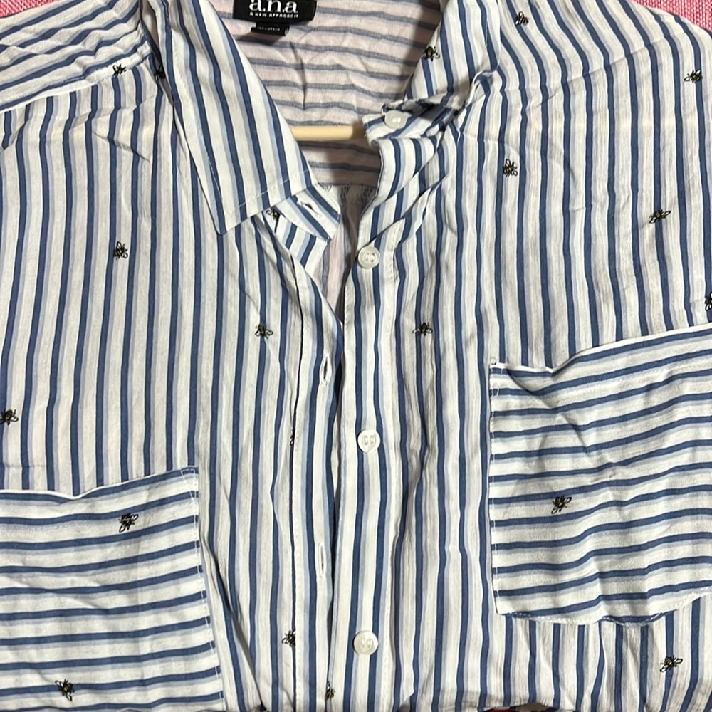 Blue and white bumble bee 🐝 long sleeve button down shirt